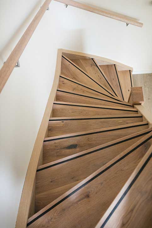 Eiken open trap 2-kwartdraai doe-het-zelf pakket