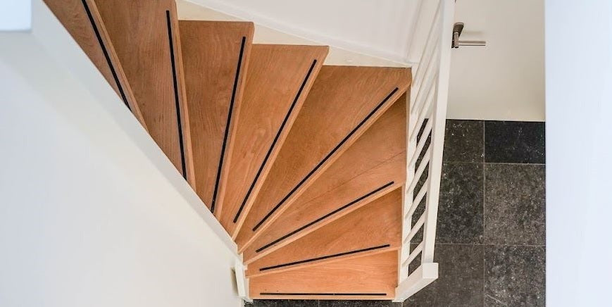 Eiken dichte trap 2-kwartdraai doe-het-zelf pakket